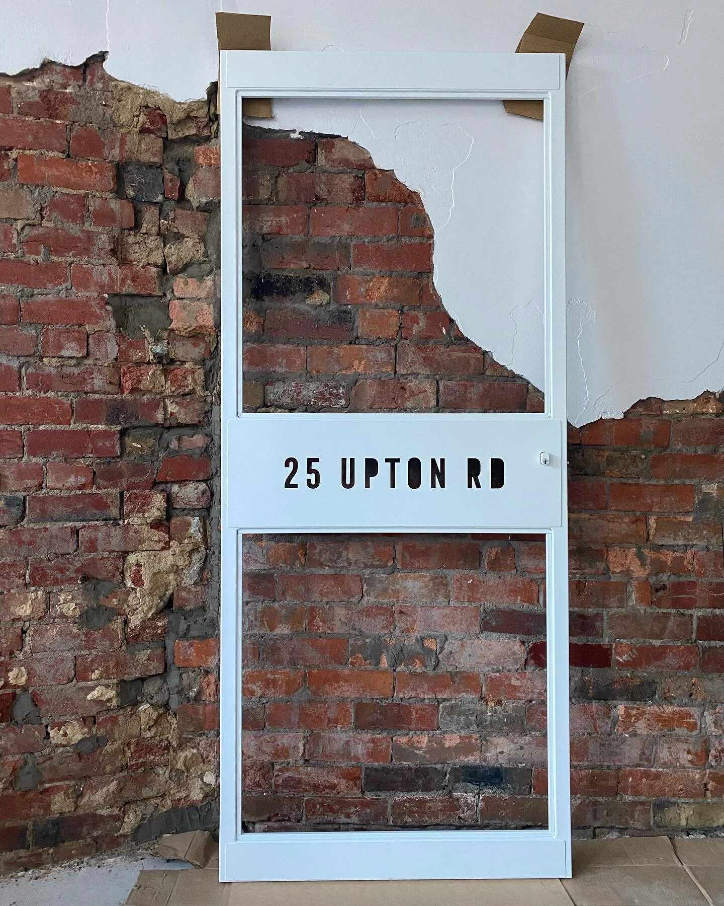 Excited to see this feature entry door hung and glazed - 25 UPTON RD @uptongirl_ 
.
.
#door #entry #feature #design #steelfab #steel #fabrication #architecture #construction #glazing #lasercut #graphics #powdercoating #milkbar #cafe #shopfitout #foca