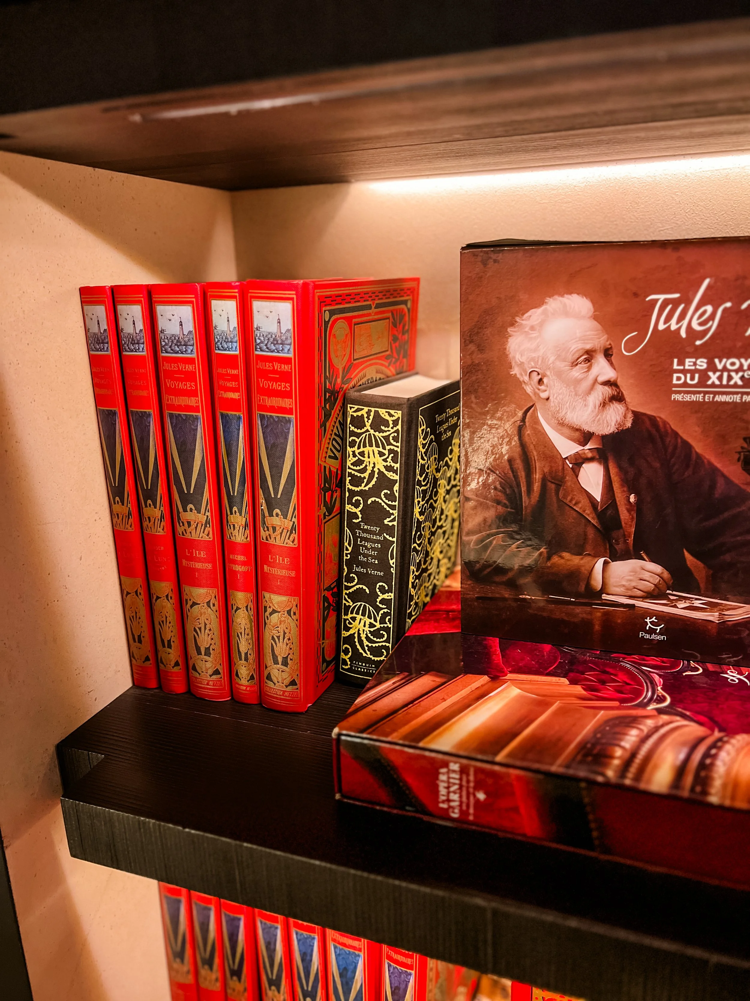 jules verne paris 2.JPG