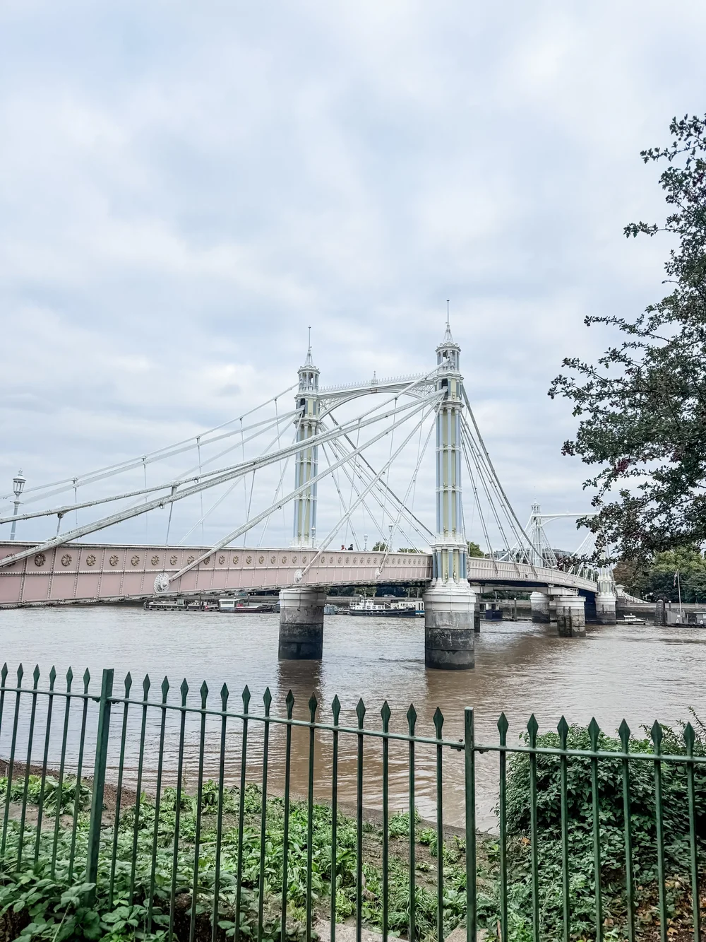 albert bridge.JPG