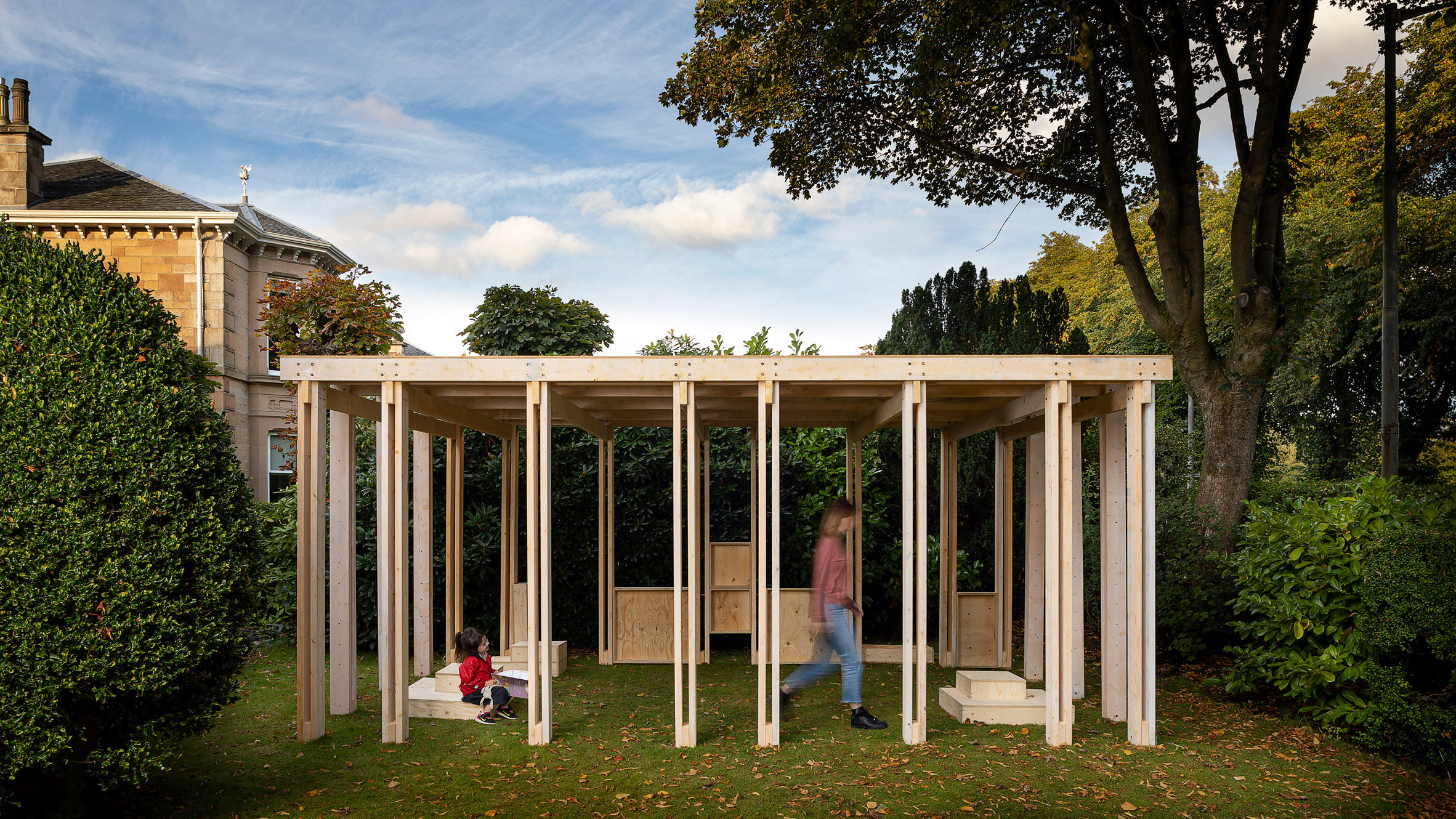 community-classroom-odonnellbrown-outdoor-learning_dezeen_2364_hero.jpg