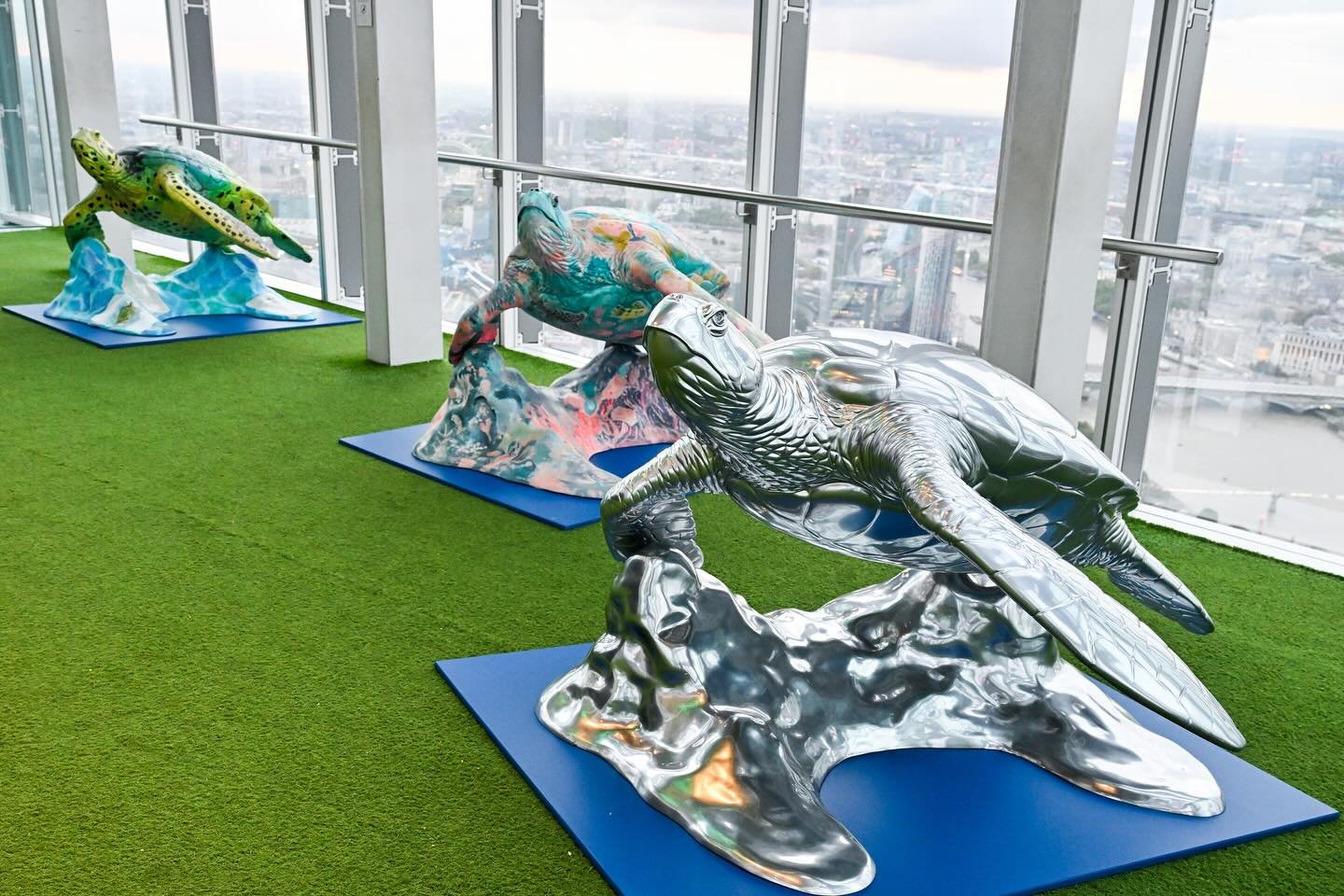 Turtles in the sky!🐢💫

The Tusk Turtle Trail finished with a bang last week, with possibly the highest ever art auction event in Europe at The View from The Shard🌃

The 16 unique turtle sculptures appeared across the streets of London this summer 