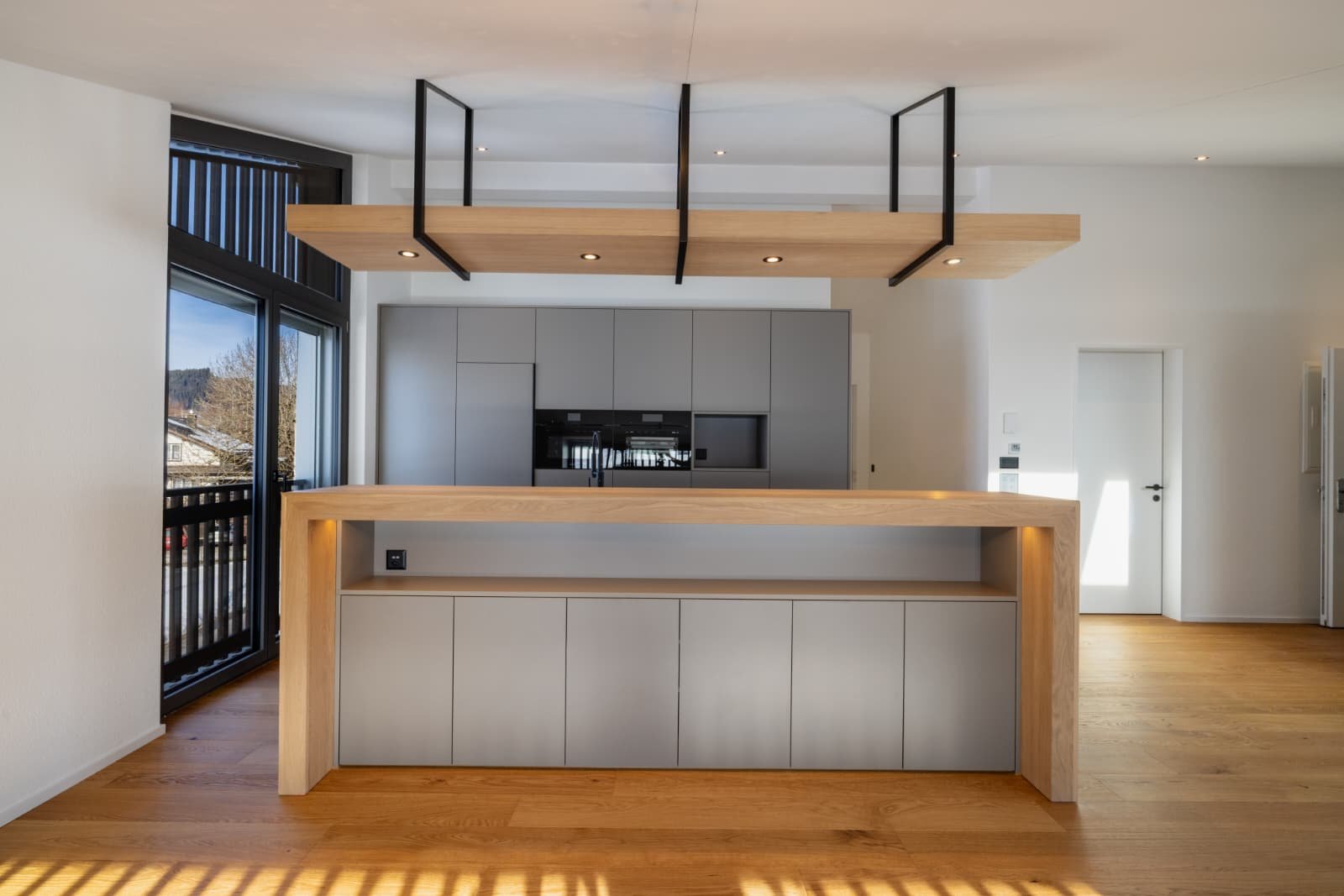 Küche front DG.jpeg