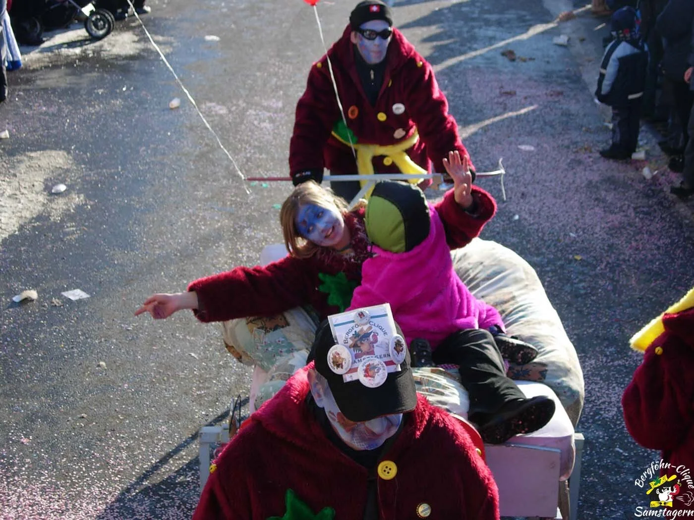 Fasnachtsumzug_Galgenen_2005_34.jpg