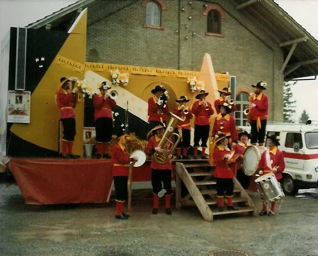 1981-1.jpg