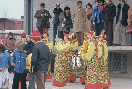 1975_005.jpg