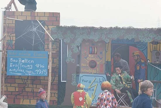 1975_009.jpg