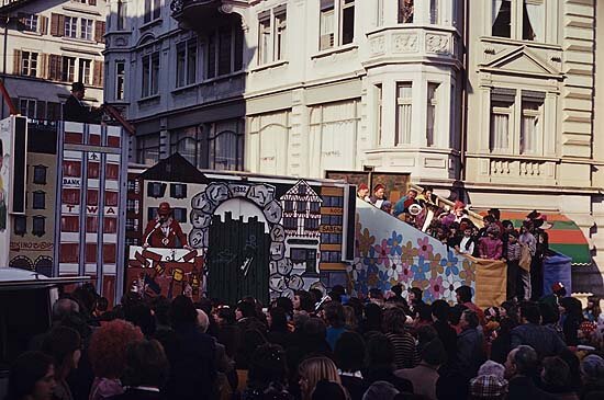 1976_001.jpg