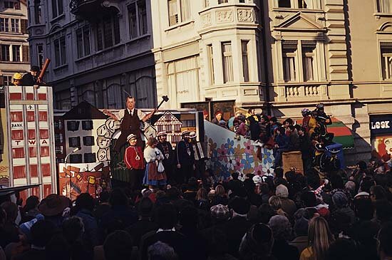 1976_008.jpg