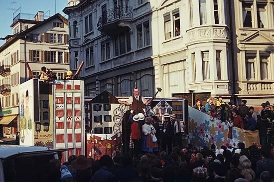 1976_007.jpg