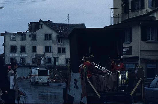 1981_003.jpg
