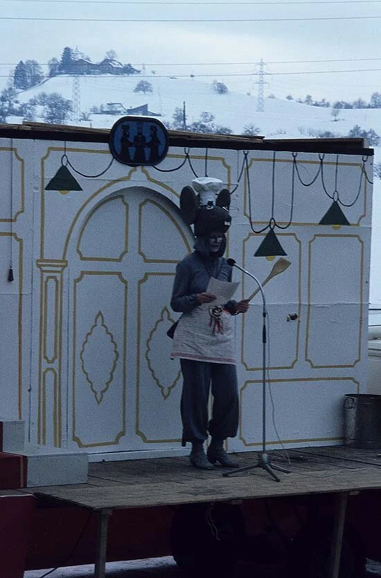 1982_005.jpg