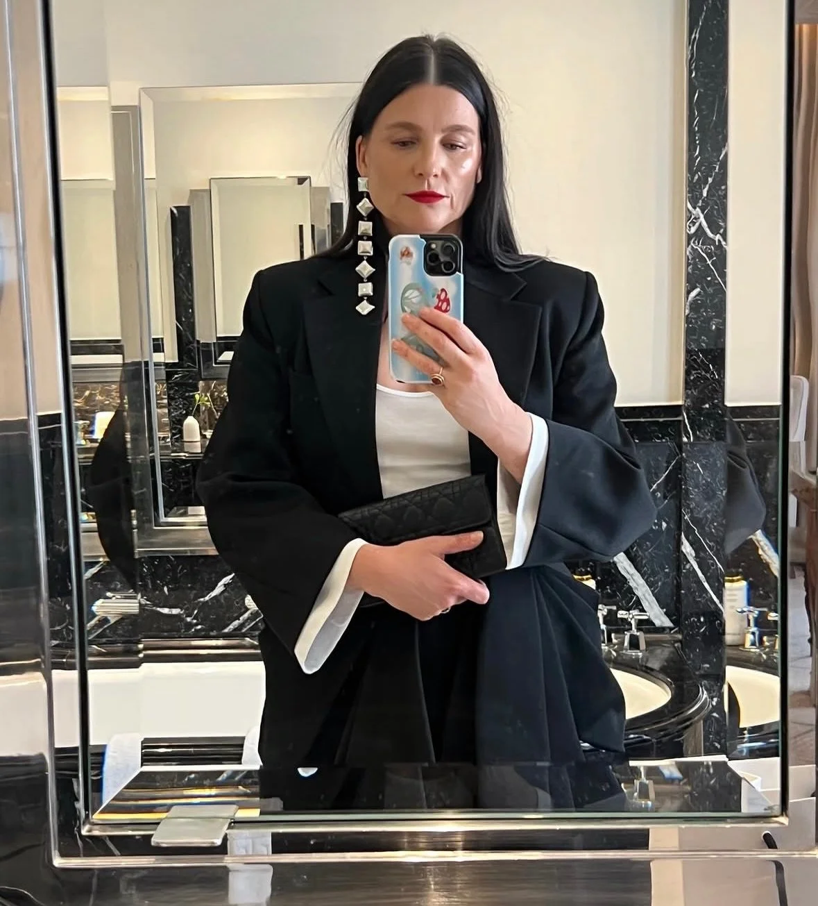 Hair and makeup by lucie for @tabithasimmons at the Black and White Ball in aid of @londonairambulance. A red lip, sleek hair and skin that glows - the details that make a night unforgettable 🖤🤍

Hair by @danielmartin81 
Makeup by @andradarusumakeu