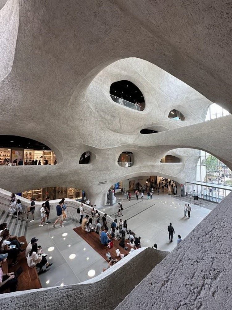 Renfro Design Group_AMNH-Gilder_01_Atrium.jpg