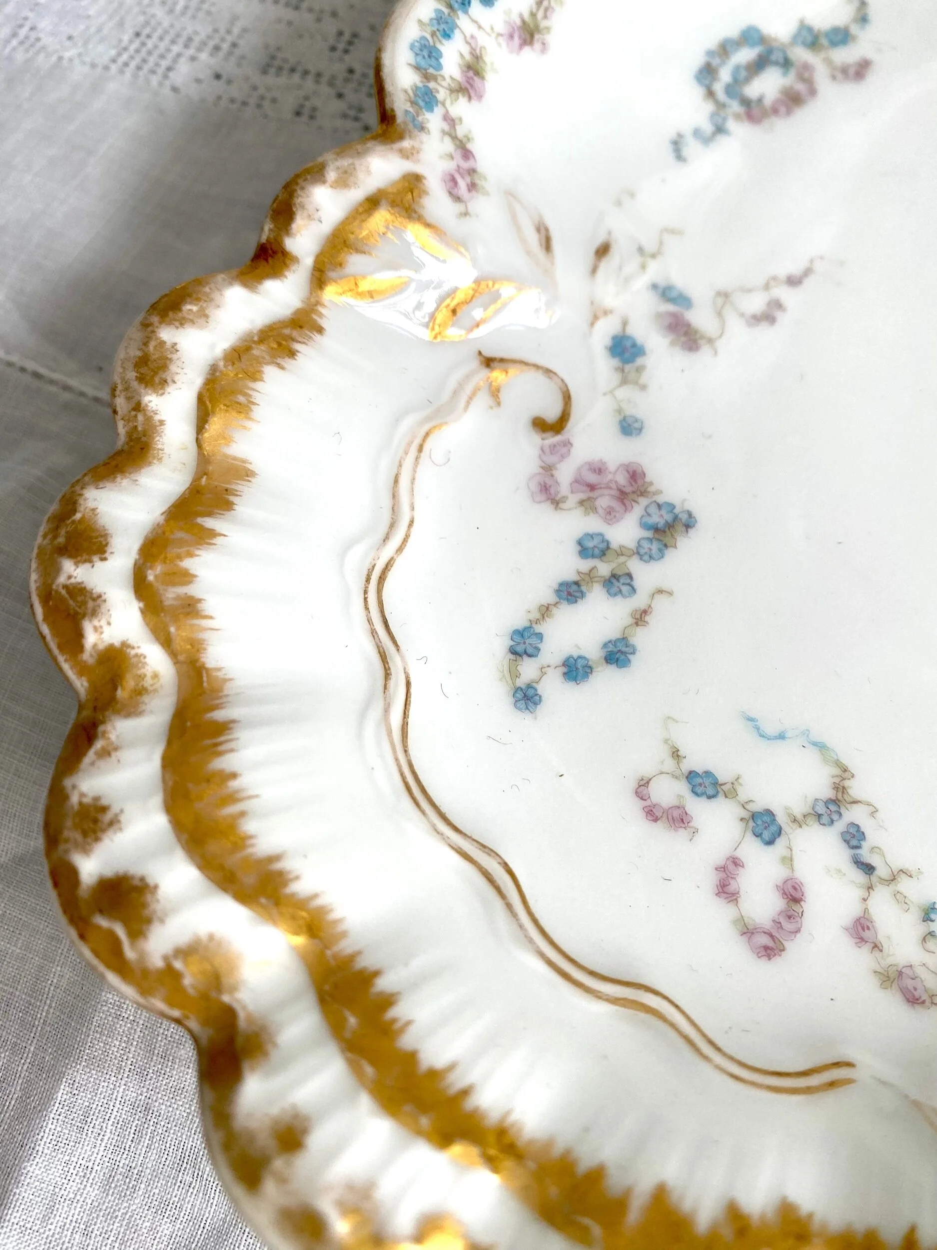 9232D560-D89A-436C-B386-5E3DEA7E71DD