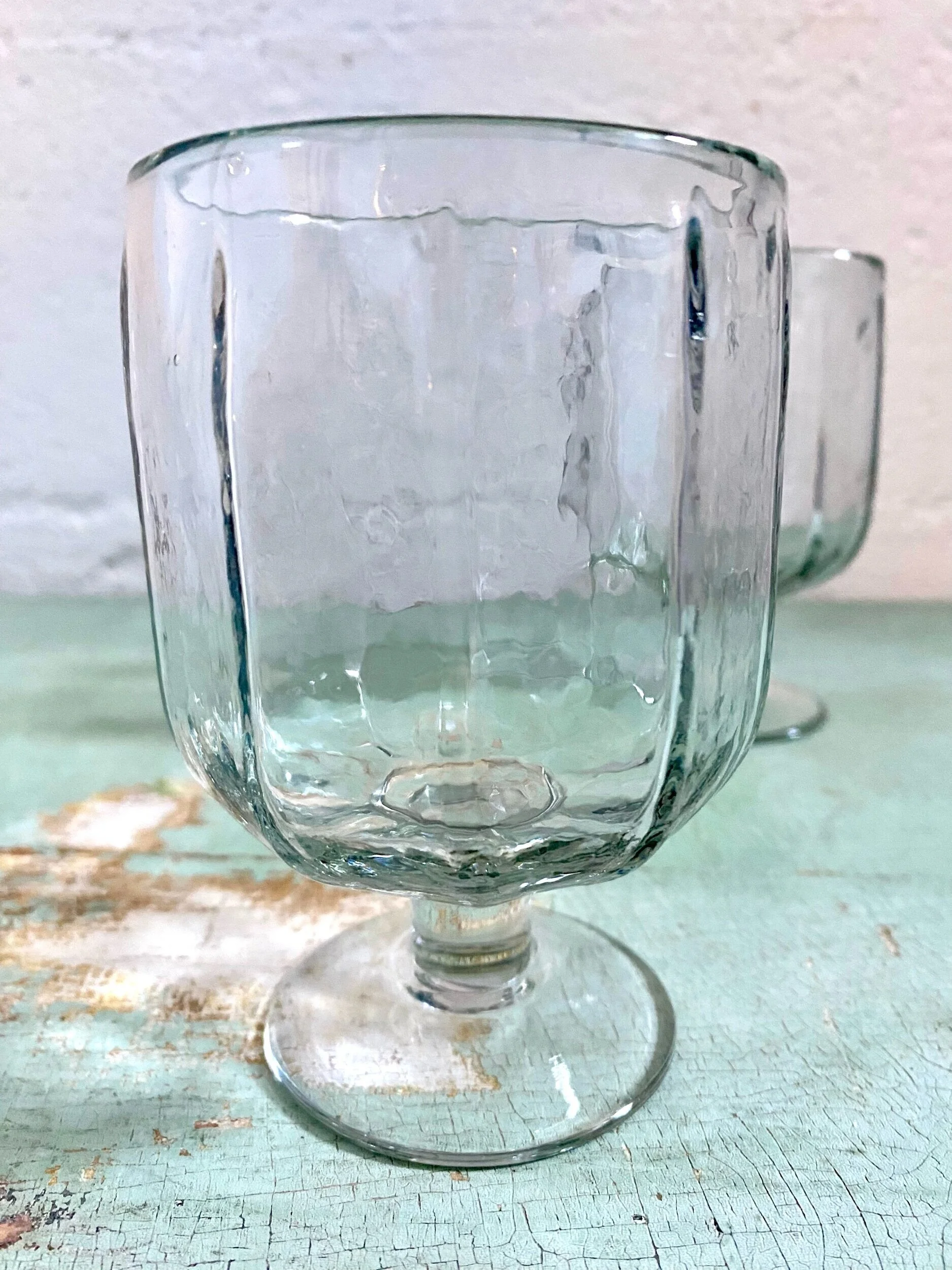 DB6FF3D9-991F-4C2B-9330-A48252A465B2