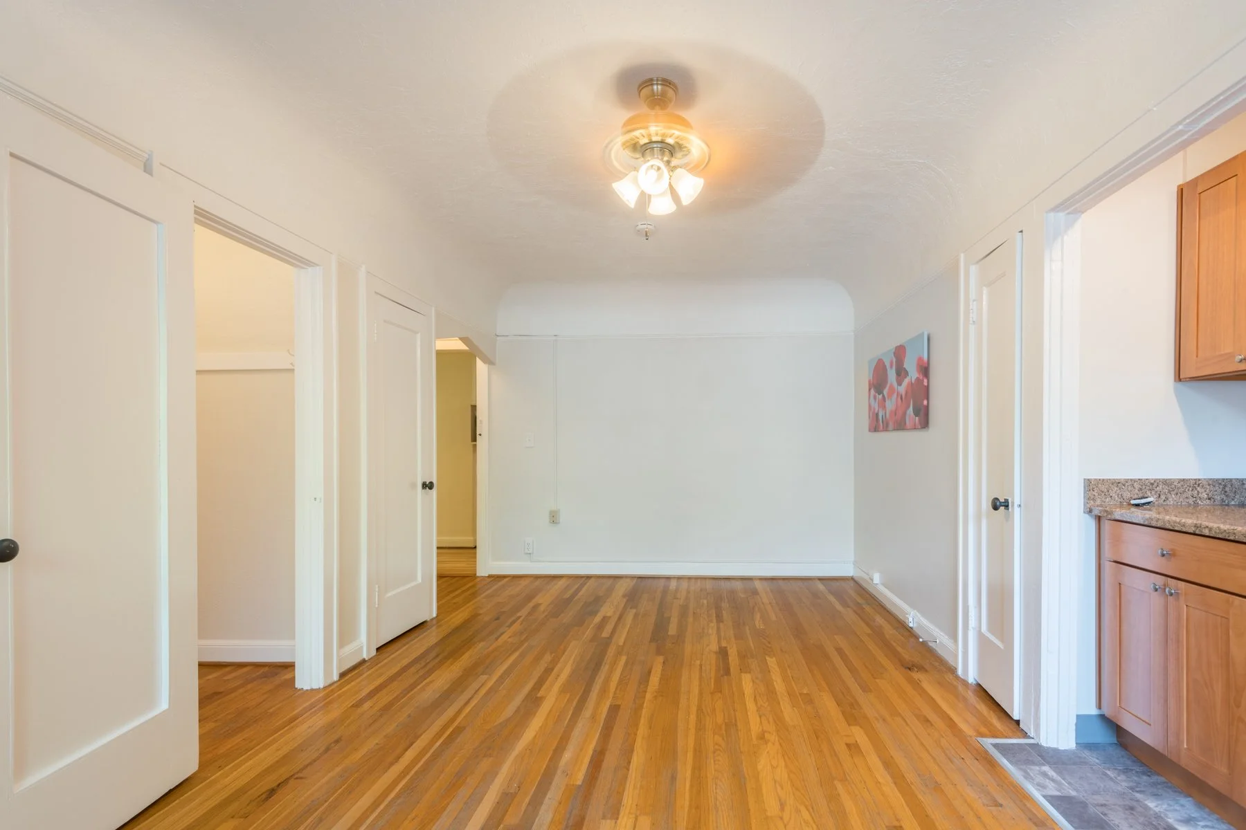 306 Living Room 2.jpg