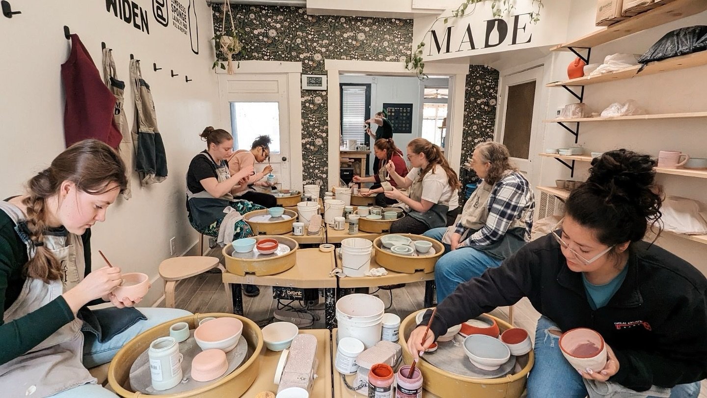 Wheel 101 students glazing away on their pots! Time sure does fly in the pottery studio⭐️ 

We are wrapping up this round and are ready for our next!

Summer sessions are posted, come create with us!

#pottery #potterystudio #potteryclasses #glaze #c