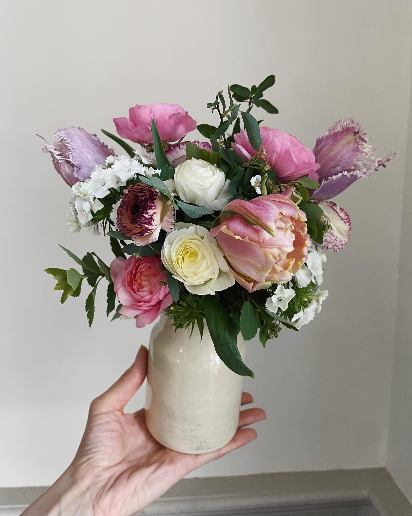 Mother&rsquo;s Day is just a week away! We've got you covered with a variety of gifts and events to help celebrate those extraordinary women in your life! 

🌻Pre-order Dayton-grown flowers in a handmade pottery vase by @gemcityceramics

Go to @backl