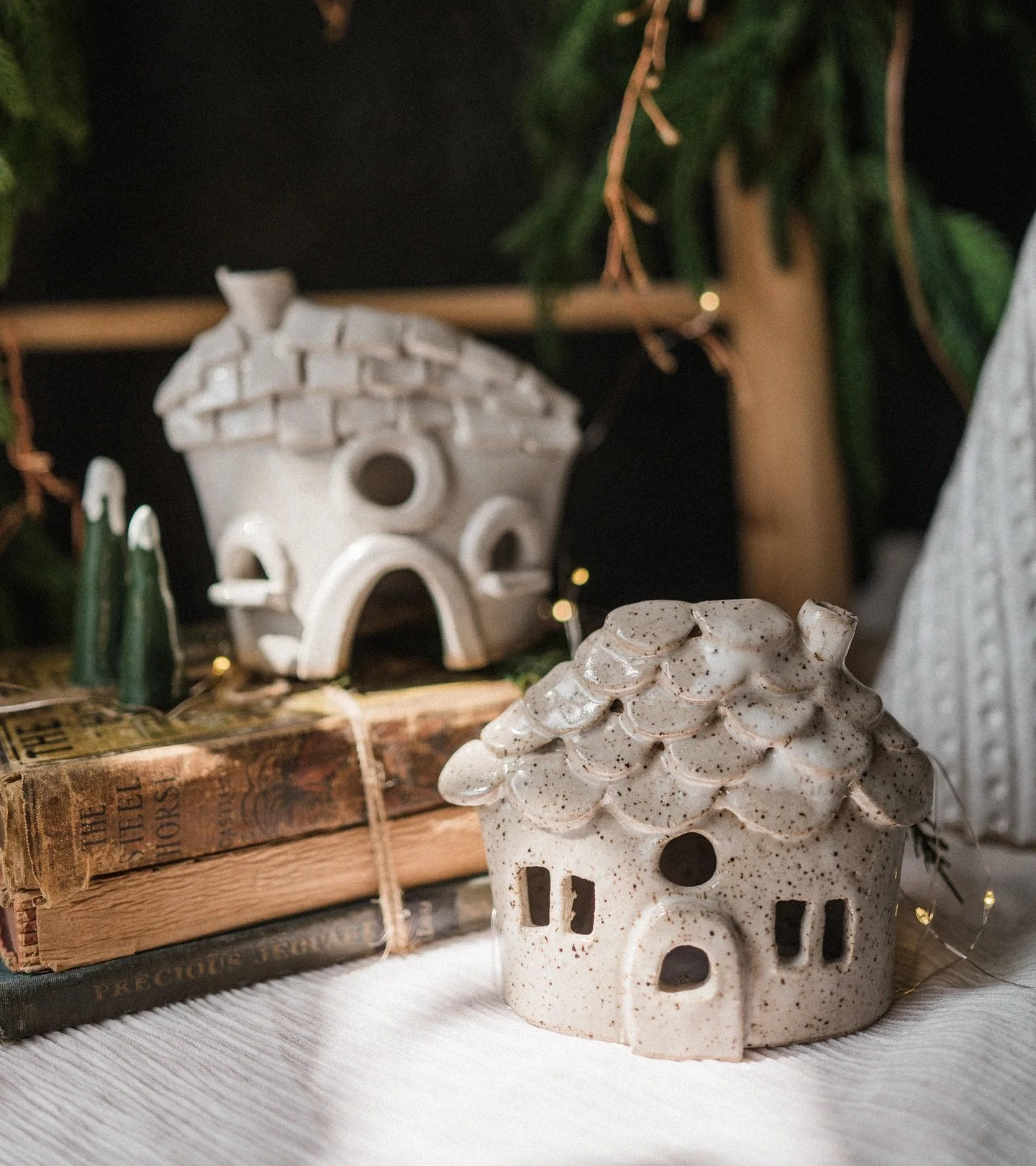 Will you be joining us this weekend?! This Saturday and Sunday, we&rsquo;ll be slip trailing ornaments and crafting candle lit cottages. Come on in, we&rsquo;d love to create with you! ✨

P.s. our Thanksgiving weekend workshops are filling up with fr