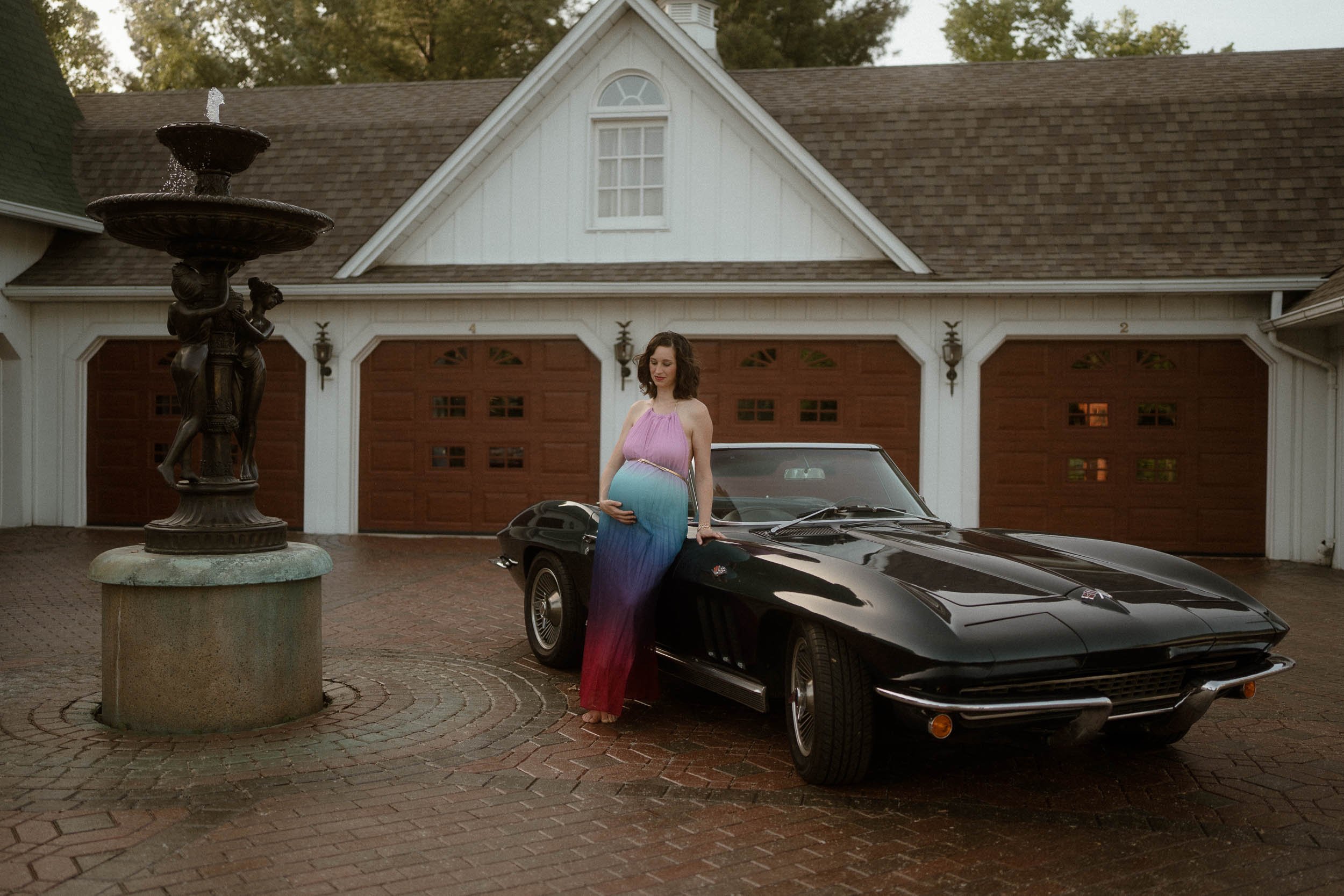 Maternity-session-classic-corvette-2.jpg