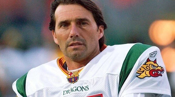 A los 29 a&ntilde;os, Jes&uacute;s Angoy, tercer portero del Dream Team, eterno suplente de Zubizarreta y yerno de Johan Cruyff, decidi&oacute; dejar de jugar al f&uacute;tbol. &ldquo;Hab&iacute;an despedido a Johan y con &eacute;l nos fuimos varios 
