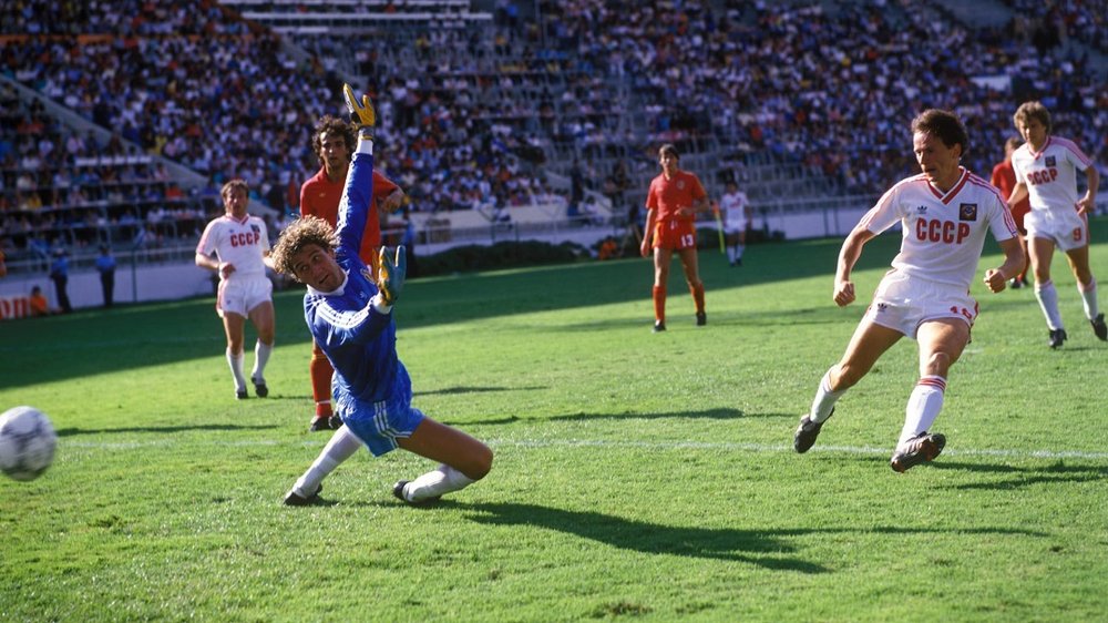Adidas en la Unión Soviética: fútbol el Telón Acero — Fútbol Oblicuo