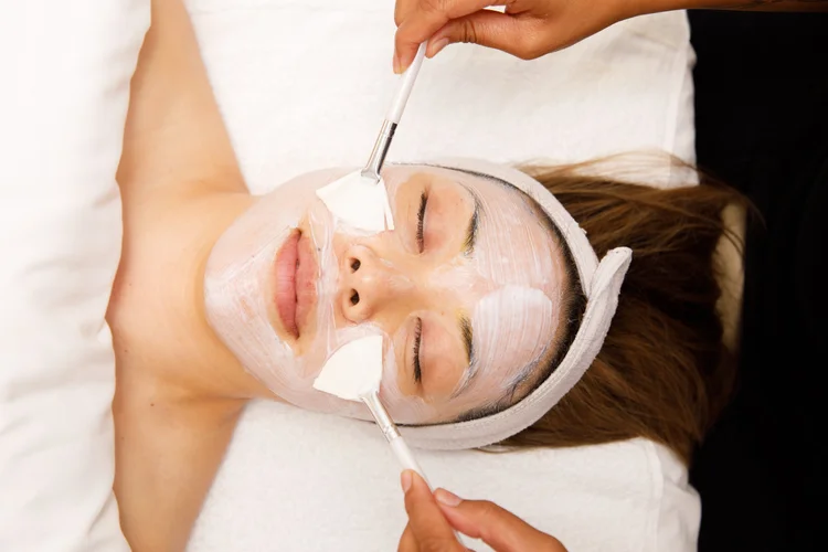 Holistic facials with a licensed esthetician in San Diego