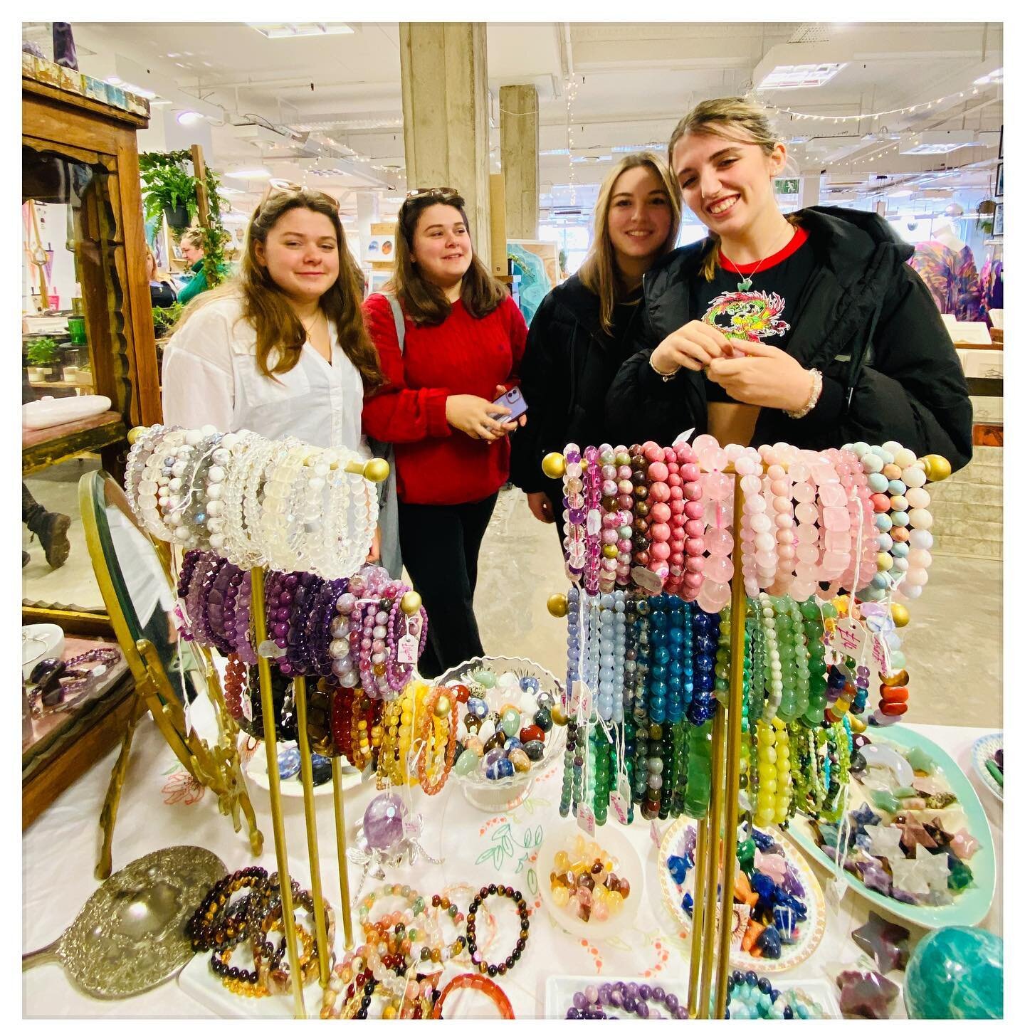 Lots of lovely visitors at @bobbysbournemouth including these girlies!! 
Back open tomorrow with @southcoastmakersmarket tomorrow 10-530 everyday &amp; Saturday we have a special late night until 8pm. 
Come have a card pulled to see which crystal can