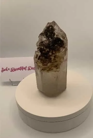 Smokey quartz point 1.jpg