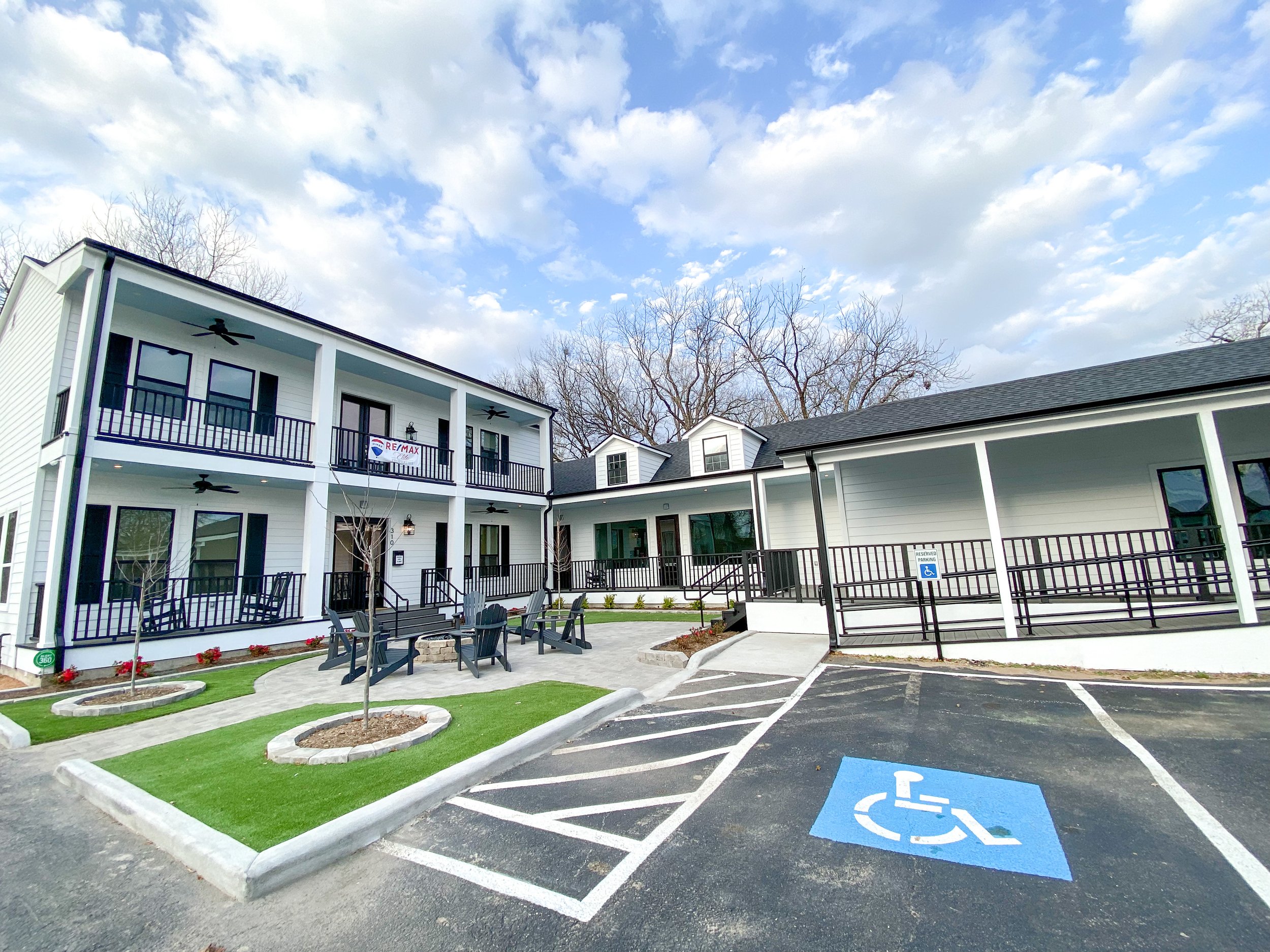 RE/MAX - Tomball, TX