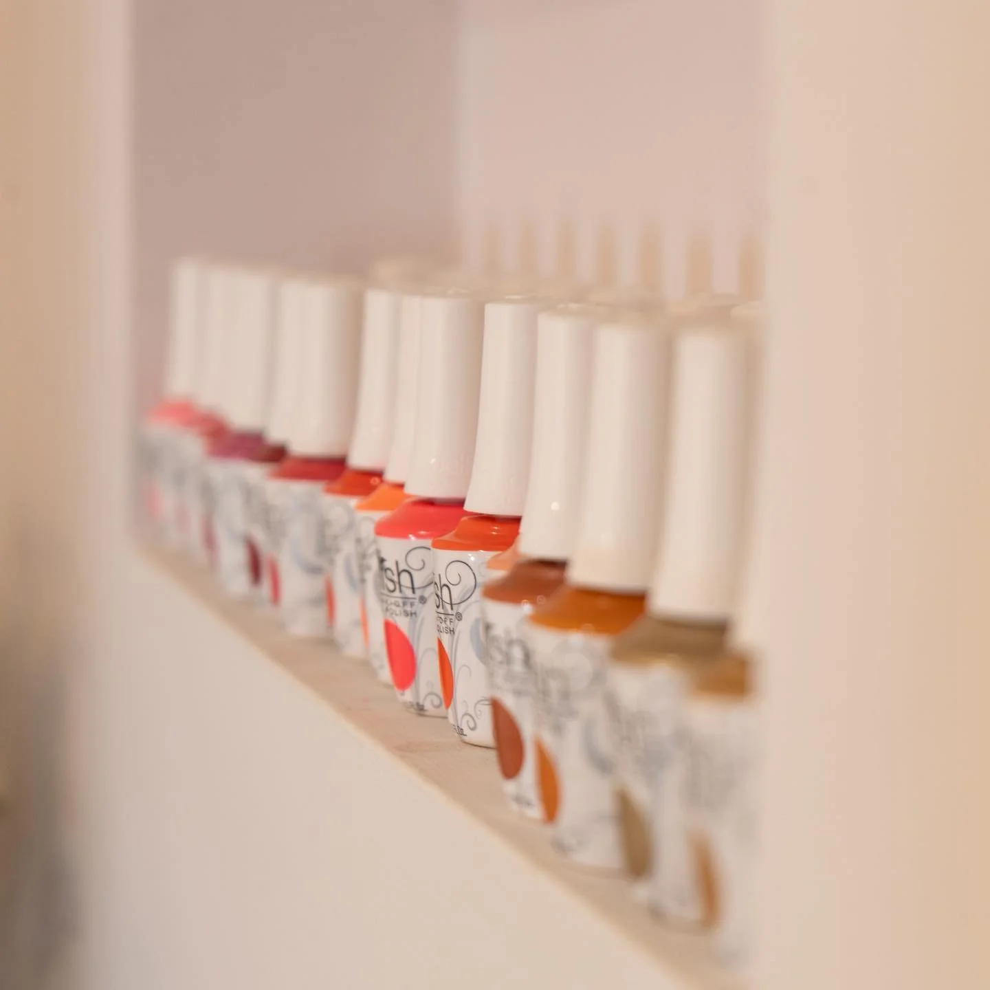 High quality products serving the best treatment results 🌿

#gel #gelish #gelpolish #products #highqualityproducts #hayleyjayne