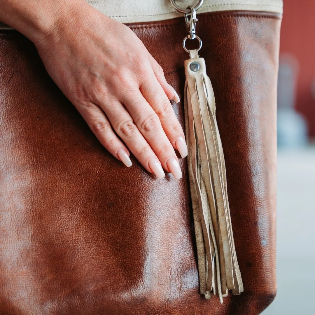 Creamy neutrals are a perfect slow burn into the richer hues favored with many Fall nail color choices. 

Richer shades of purples, greens, and reds are expected to trend this Fall, with nudes, chocolates, and various neutrals staying popular. 

🍂 S