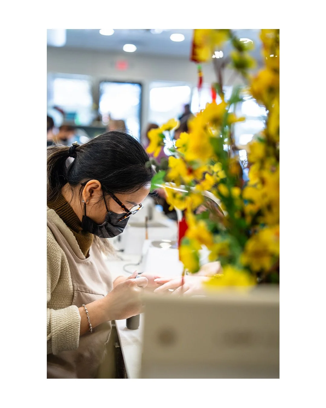 Hannah-Yellow-FLowers_04.jpg