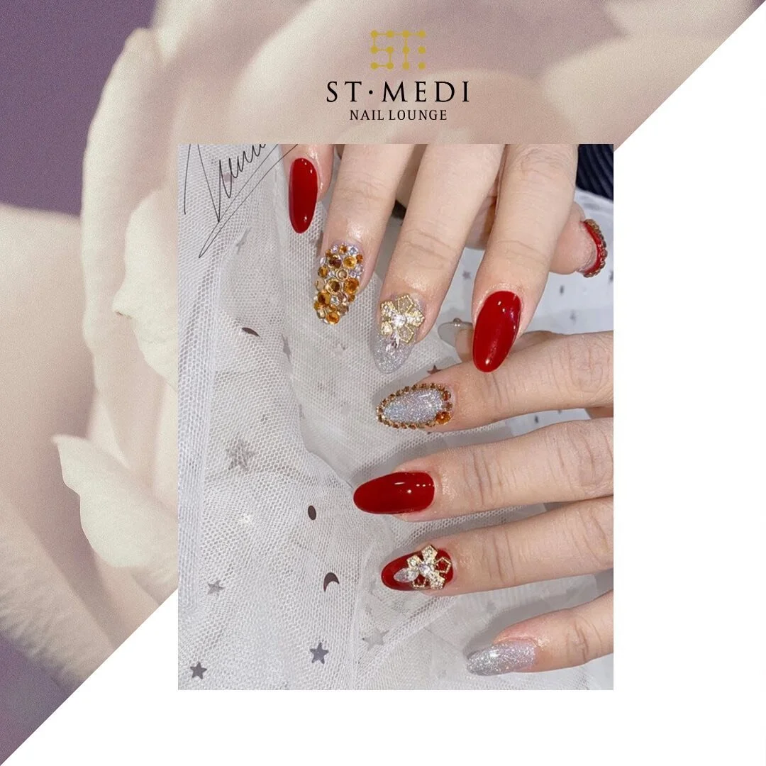 Lunar new year is coming 🎎🎉🎊🧨
☎️ Book now  604 336 3837 

Express mani : $30
Classis mani : $38
Express gel mani : $43
Gel polish mani : $48

Express pedi : $38
Classis pedi : $48
Express gel pedi : $46
Gel polish pedi : $63

Medi and Pedi combo
