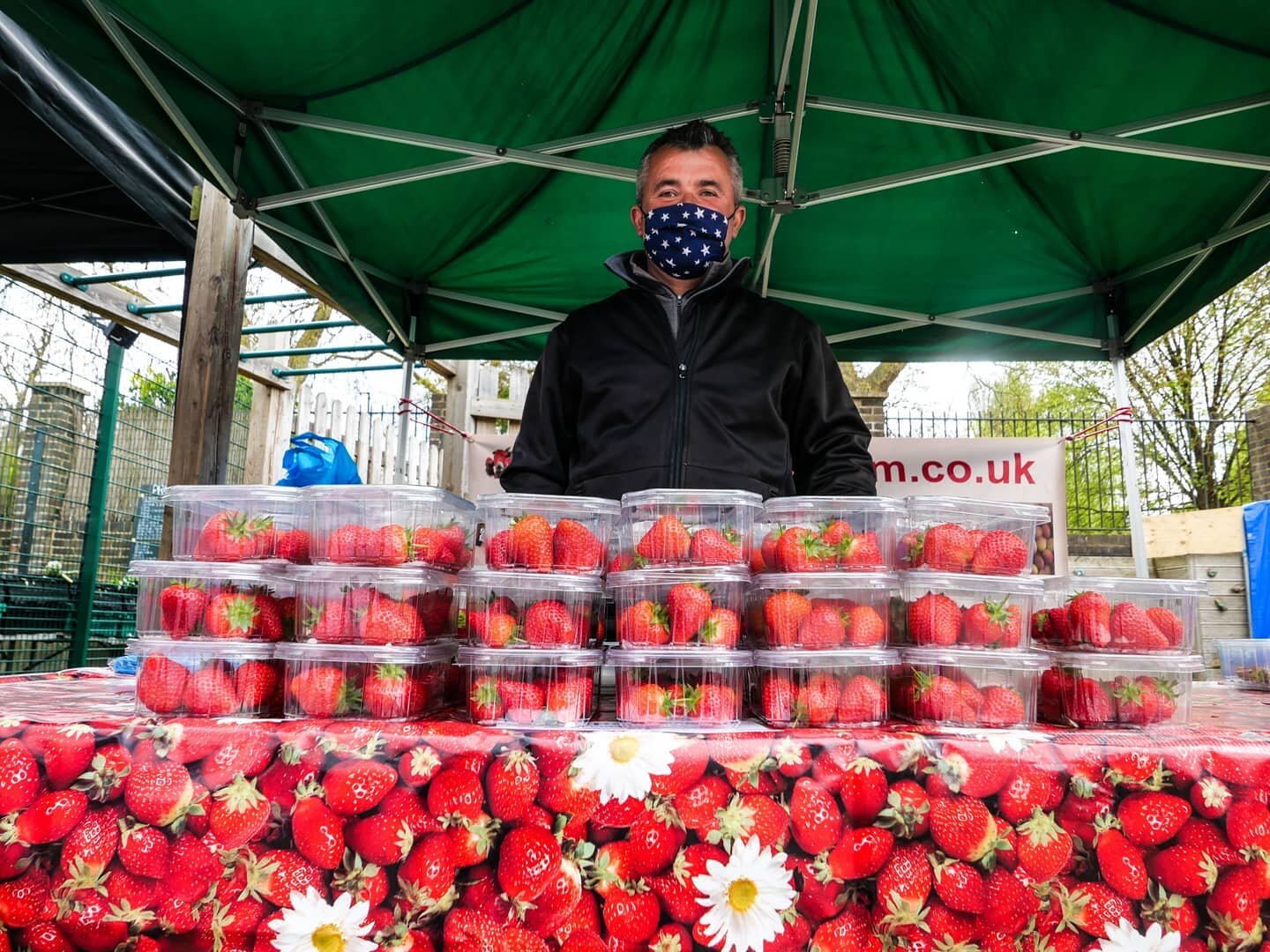29 degrees this weekend youre going to need some of these! Alex at Five Ways Fruit Farm [➡️📷 🍓], see you today in the school yard 9-3pm #StayHopefulSupportLocal #PrimroseHillFoodMarket
