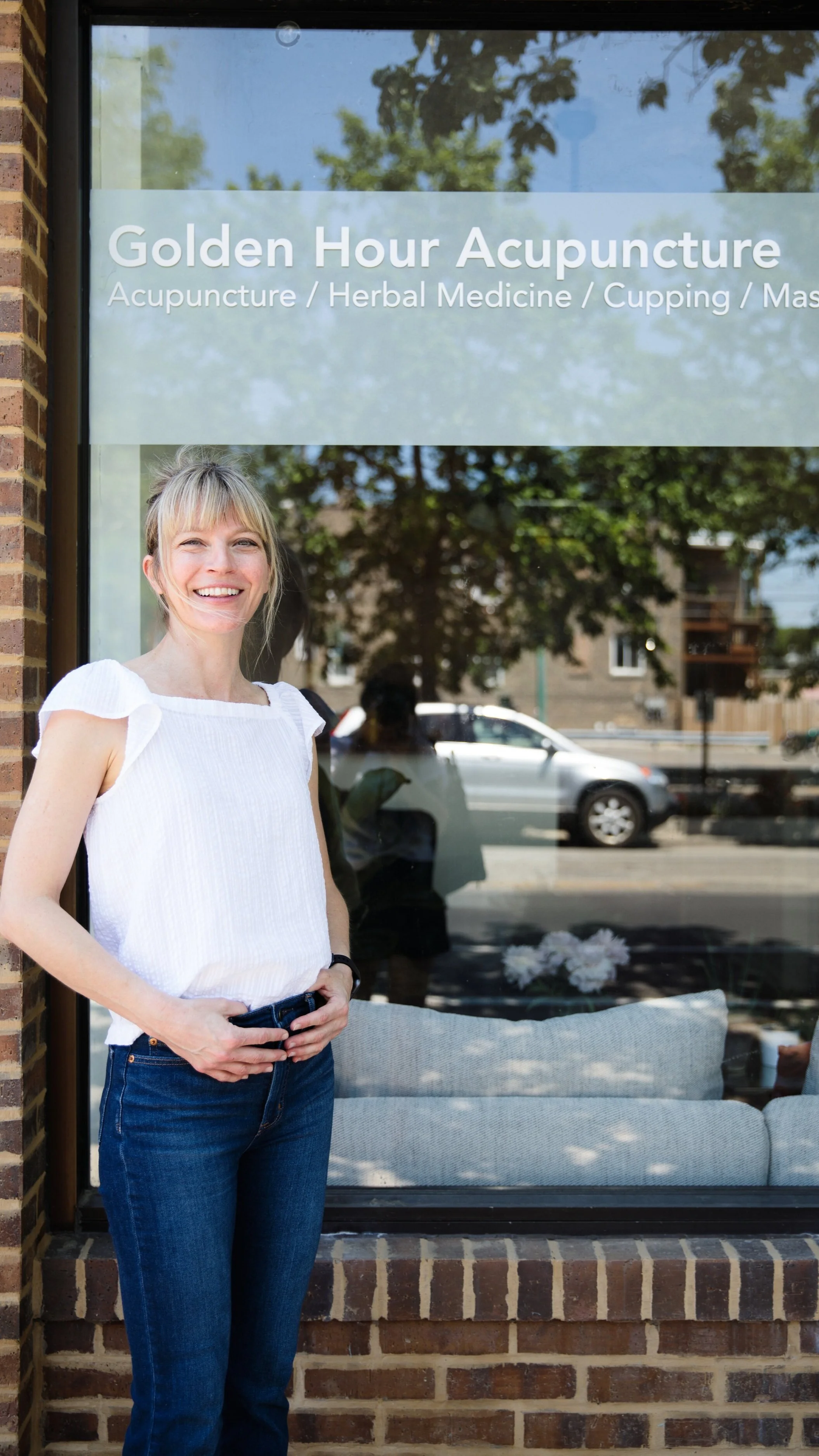 Amanda Dobron, Licensed Acupuncturist and Founder of Golden Hour Acupuncture