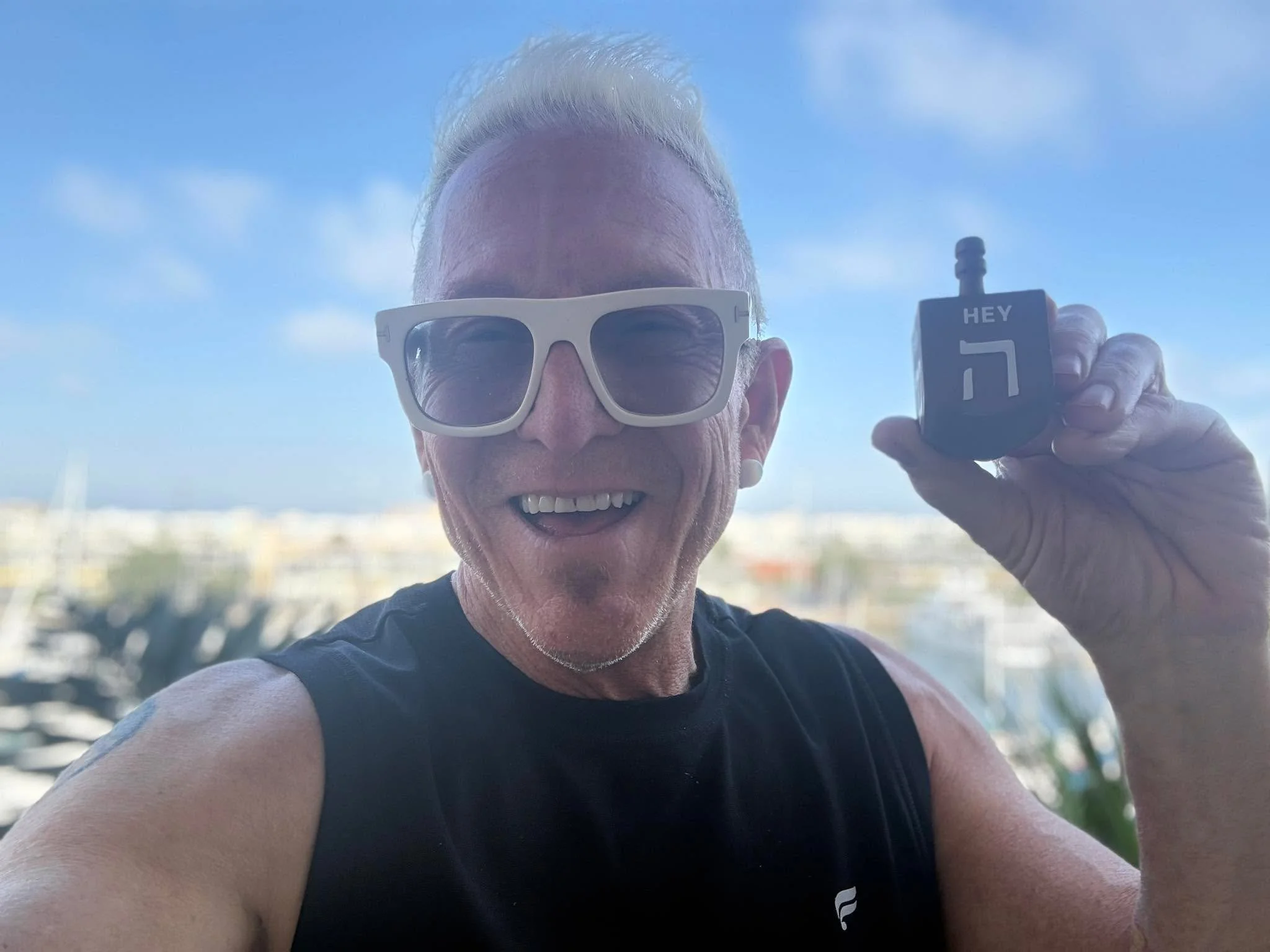 I wish all of you that are celebrating the festival of lights tonight a gorgeous, robust and hopeful celebration, filled with gratitude and compassion&hellip; To peace on earth! #HappyHanukkah