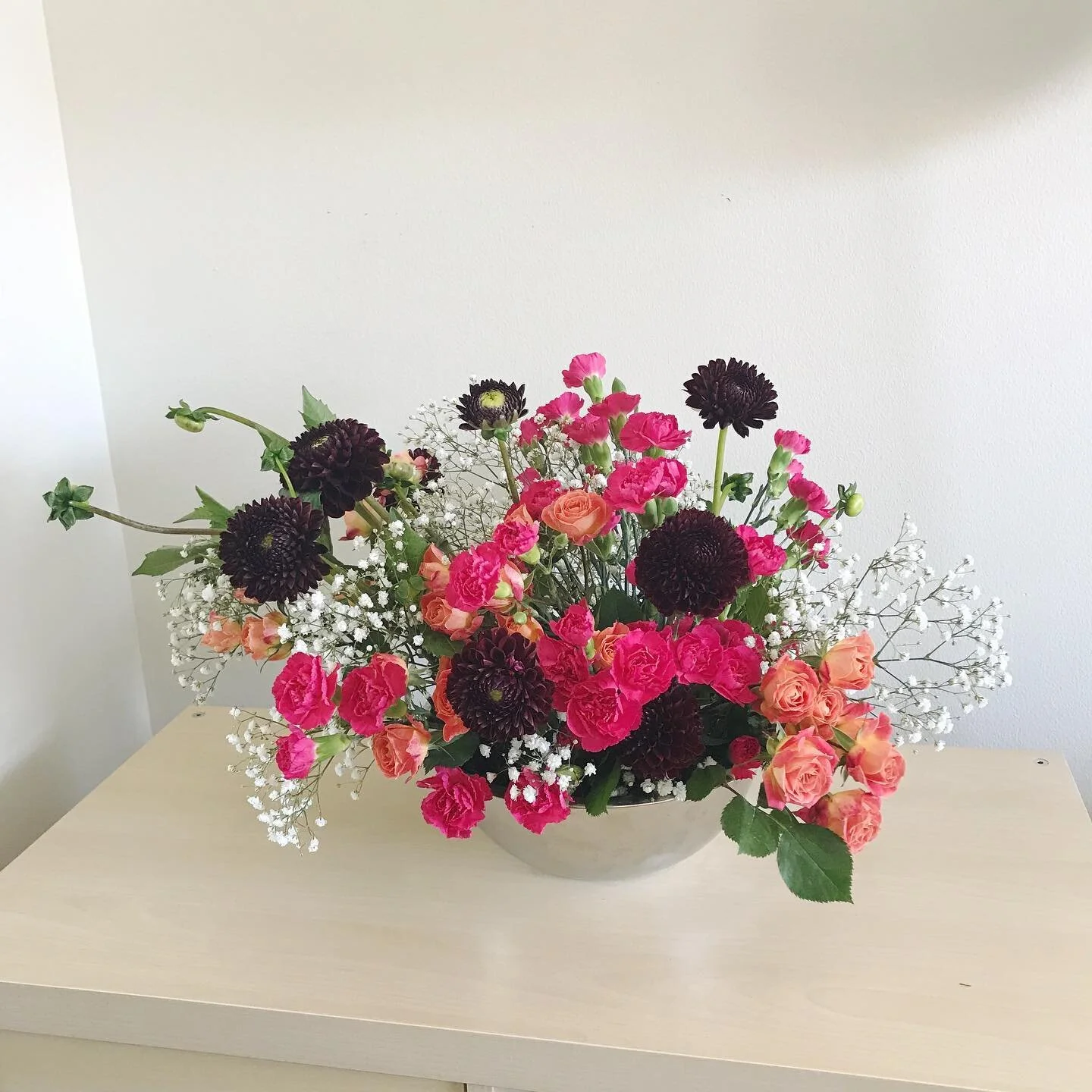 Playing with real flowers today, trying to learn this new style! Just pretend it&rsquo;s in a pretty ceramic vase and not a kitchen mixing bowl...