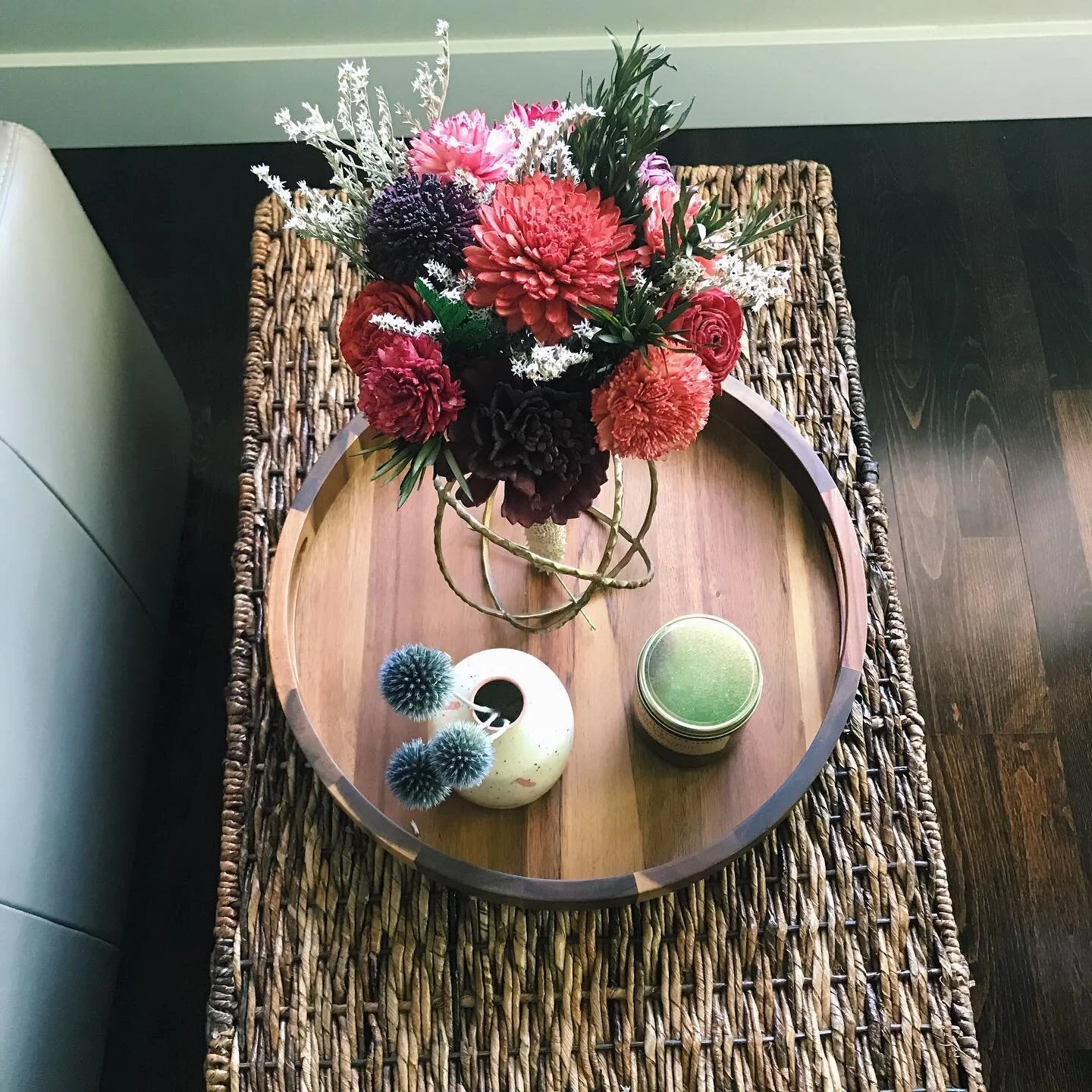 new favorite corner ⠀⠀⠀⠀⠀⠀⠀⠀⠀
#bouquetsallday #solawoodflowers #woodflowers #tempuradesign  #quarantinecrafts