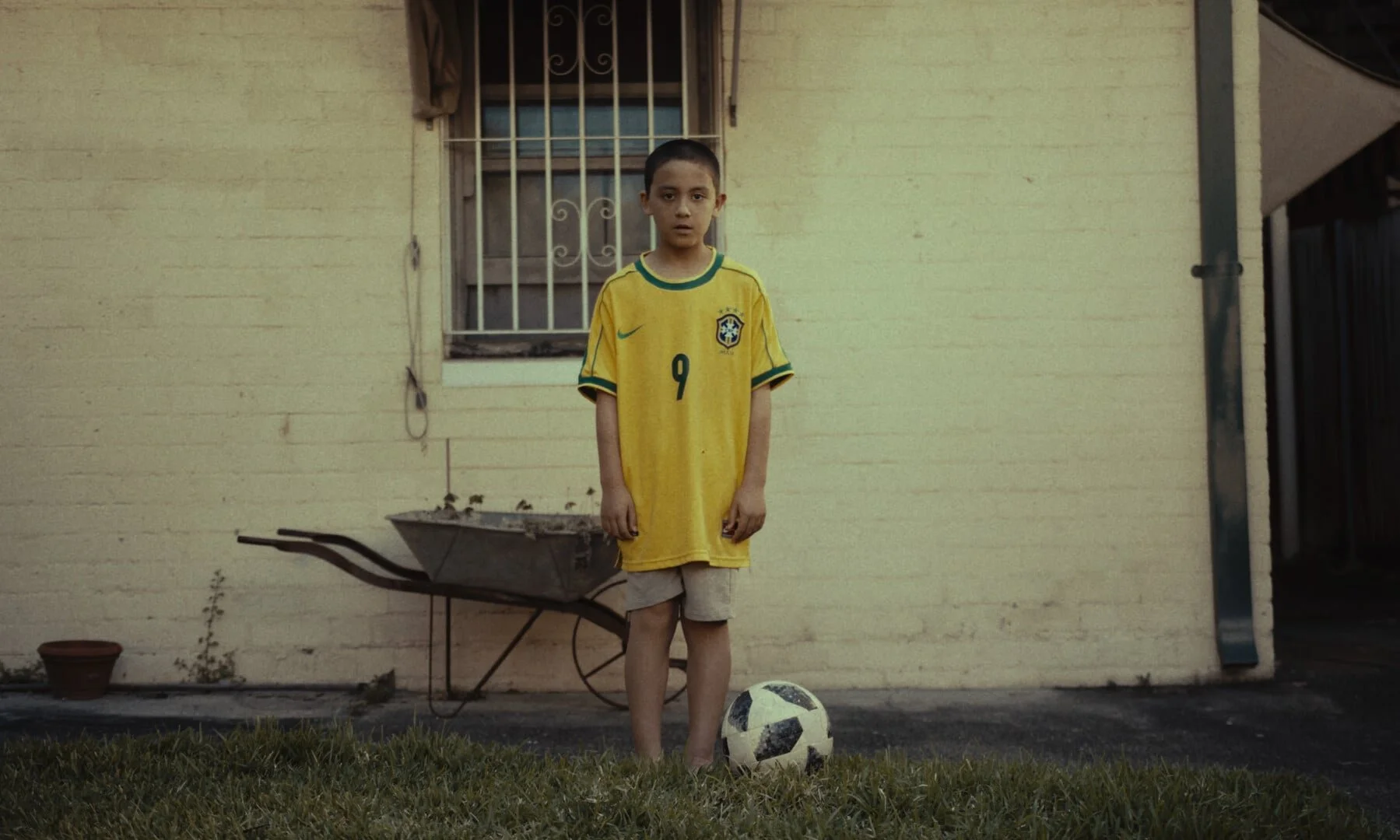 Photo 9 FenomenoBoy_Stills_065.jpg
