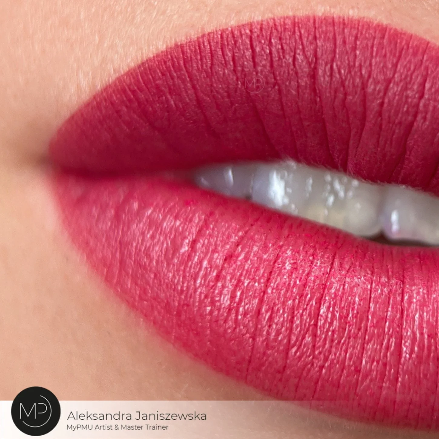 Kann man Lippen mit Permanent Make-up vergrößern?
