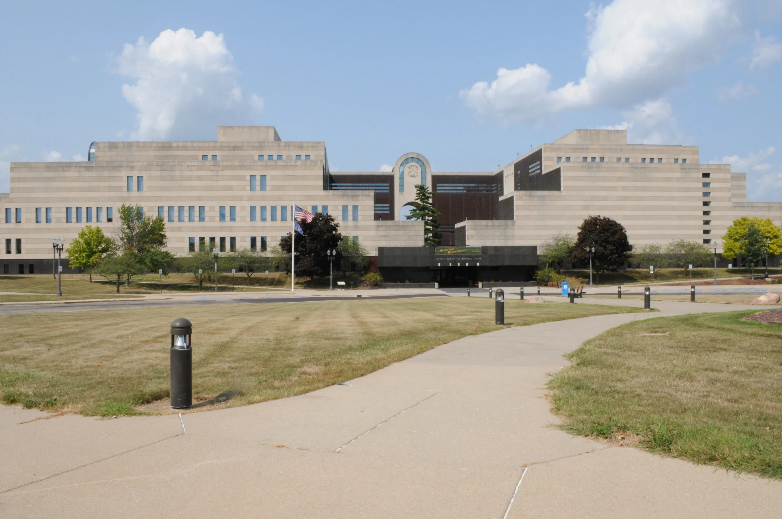 SOM Library_2.JPG