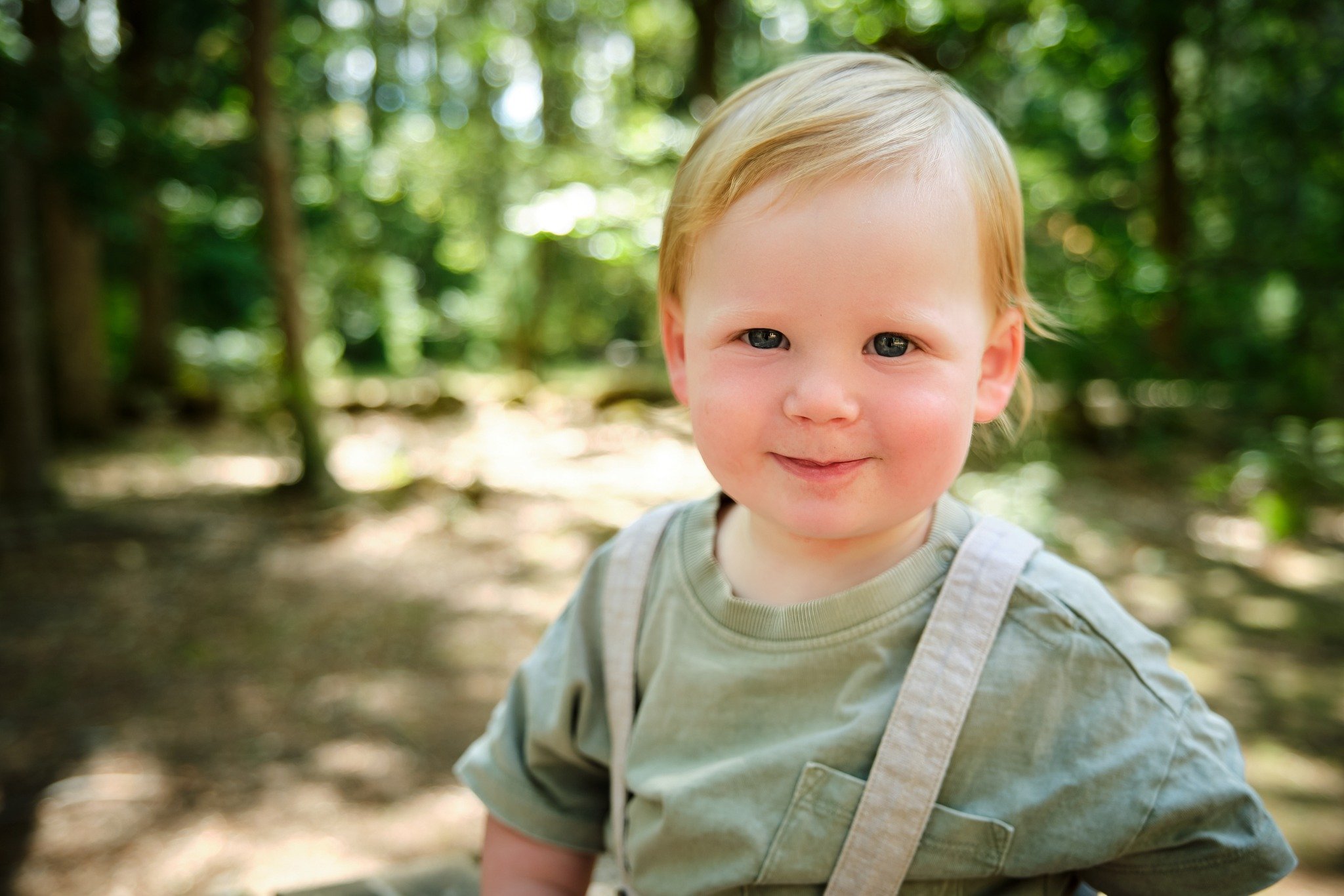 I really don&rsquo;t mind when a child takes a little while to warm up to me.
Some kids run straight in and start chatting as if we&rsquo;ve known each other for years, and some prefer to keep a close eye on me from the safety of mum or dad for a whi