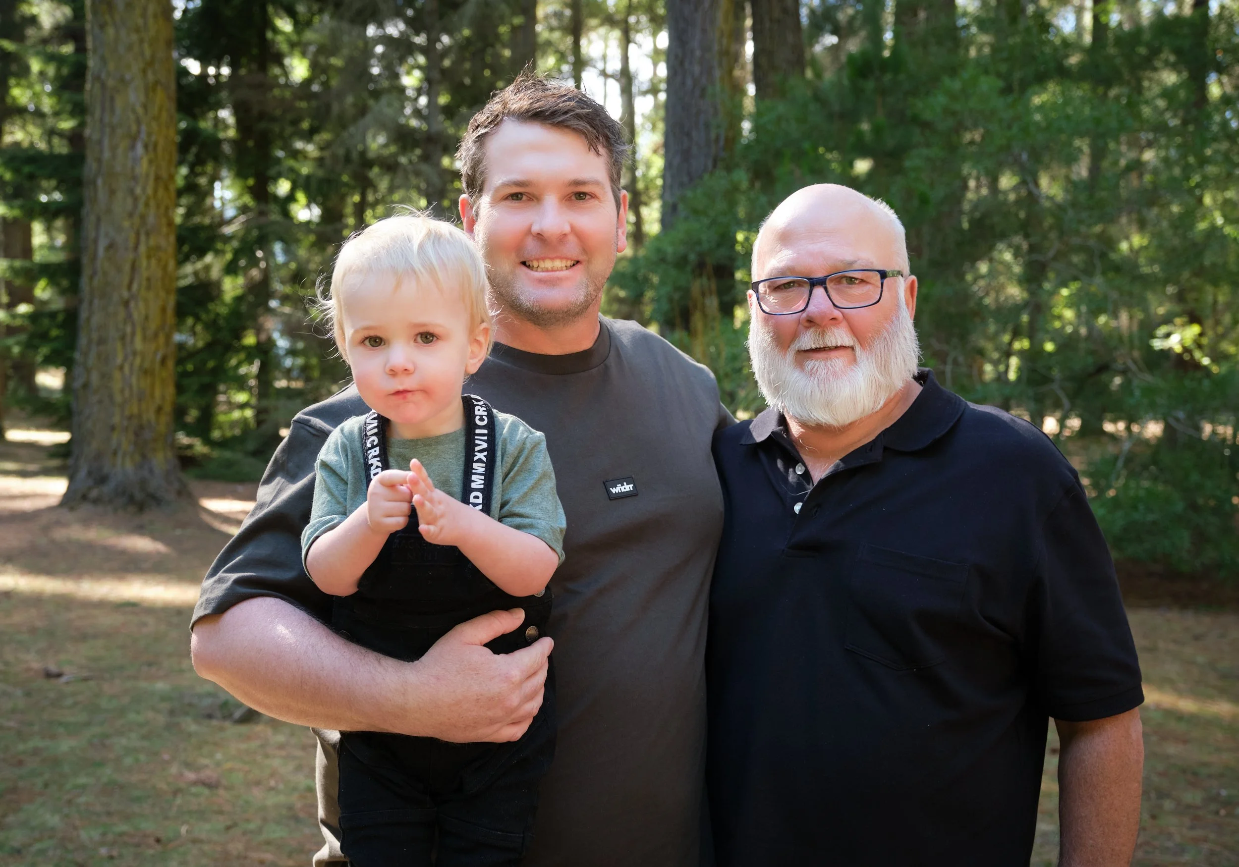 franks-hollybank-launceston-extended-family-portrait-three-generations-outdoor-forest-session.jpeg