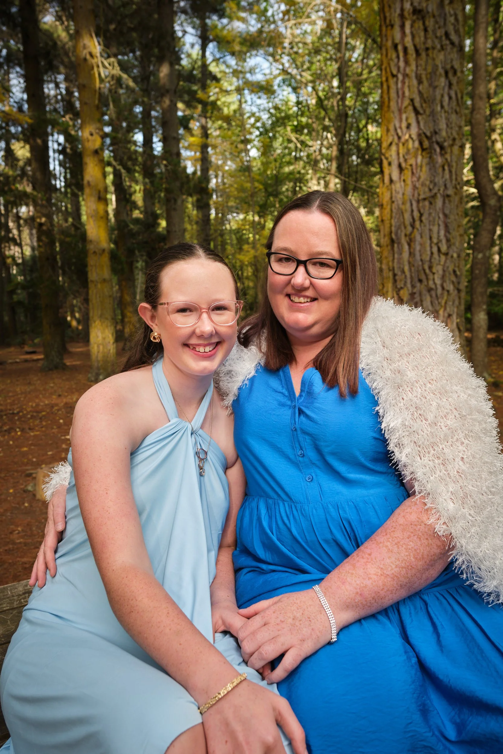 north-hollybank-launceston-family-photography-mother-daughter-smiling-in-forest.jpeg