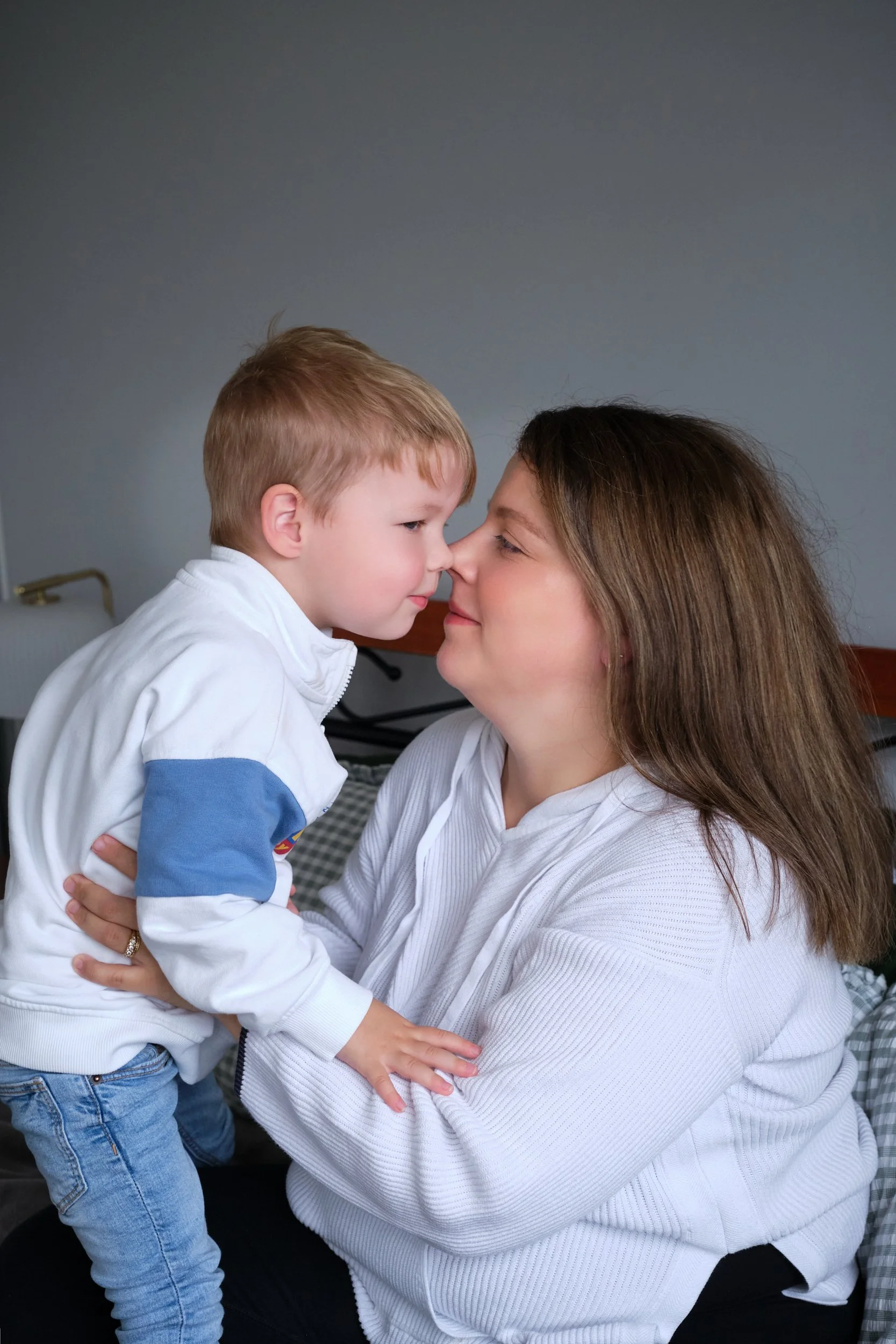 lawrence-launceston-newborn-family-photography-mother-and-son-nose-to-nose-cuddle.jpeg