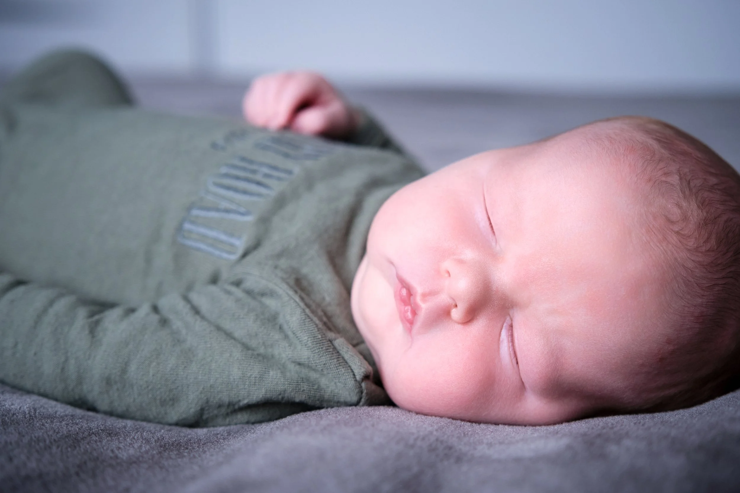 lawrence-launceston-newborn-family-photography-sleeping-baby-closeup.jpeg