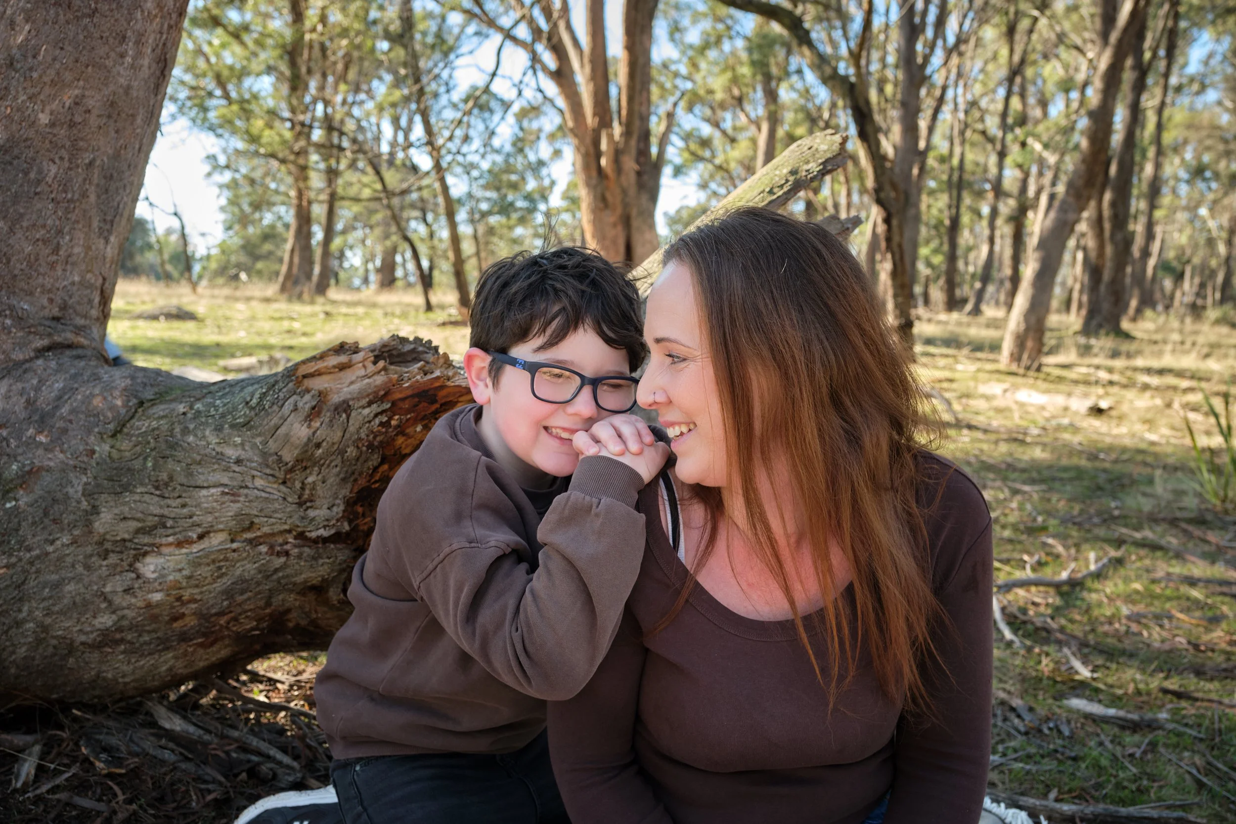 bennett-trevallyn-reserve-family-photography-mum-and-son-laughing-under-trees.jpeg