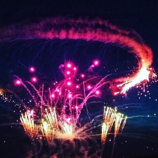 Look forward to a busy end to July in your area soon UK 🙏 picture credit @poland  @lotnisko_leszno 🇵🇱🔥🔥🔥 aeroSPARX are the only display team IN THE WORLD to offer displays of formation aerobatics, pyrotechnics, LED and drones - ALL AT NIGHT!  @