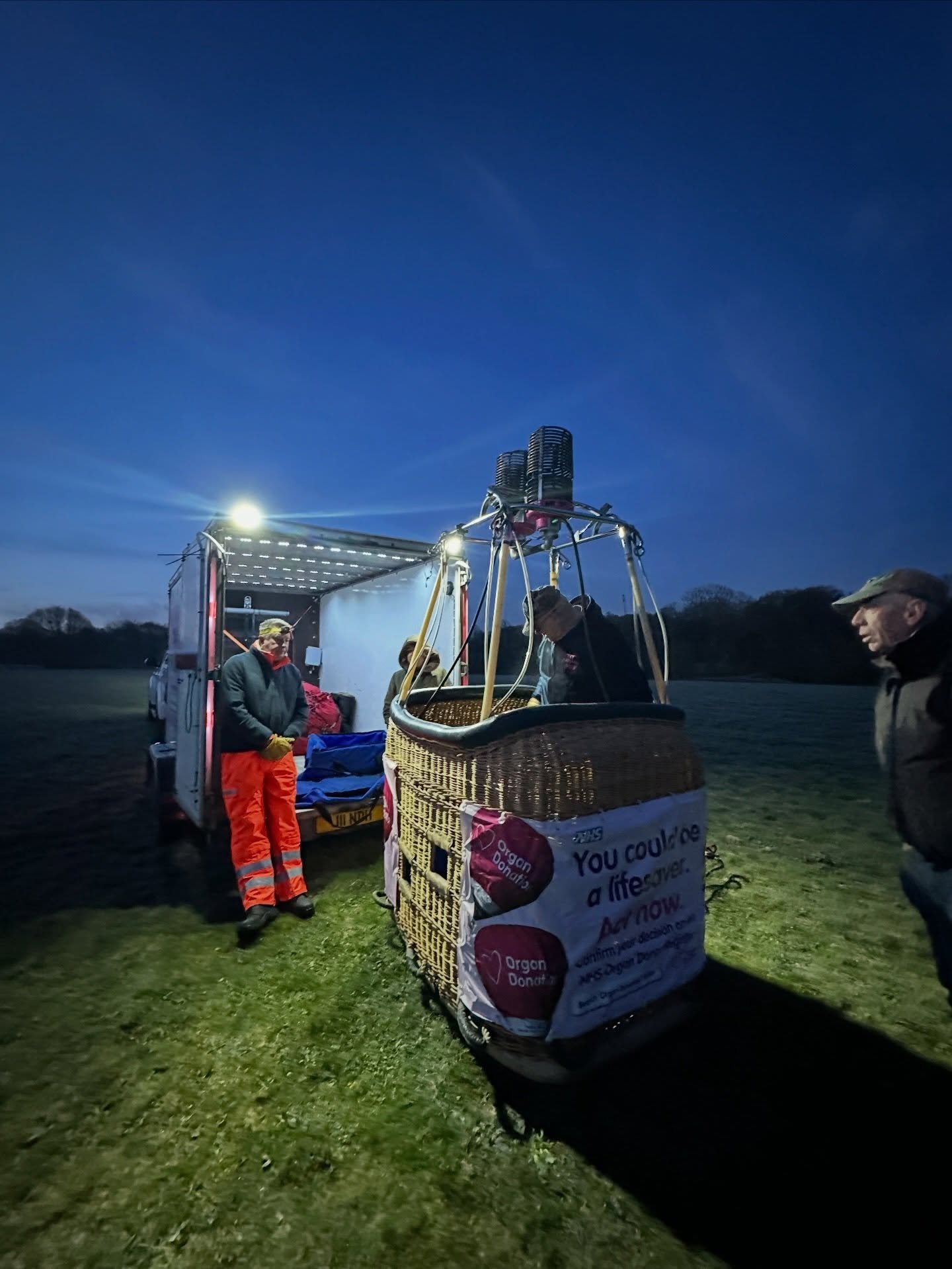 Early morning, calm air, and a perfect sunrise to lift off into the day. Thank you to all 🙏 A lot can be learned from other aviation friends. 

Nothing beats a balloon flight shared with good friends, simple moments, great company, and a sky full of